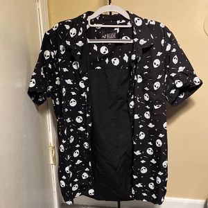 Alien button up
